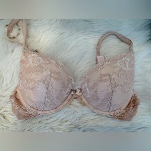 Victoria’s Secret Lace Push-Up Bra